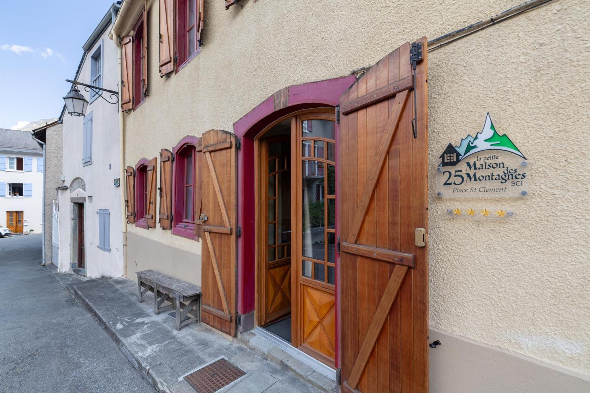 La Petite Maison Des Montagnes 吕兹-圣索沃尔 外观 照片