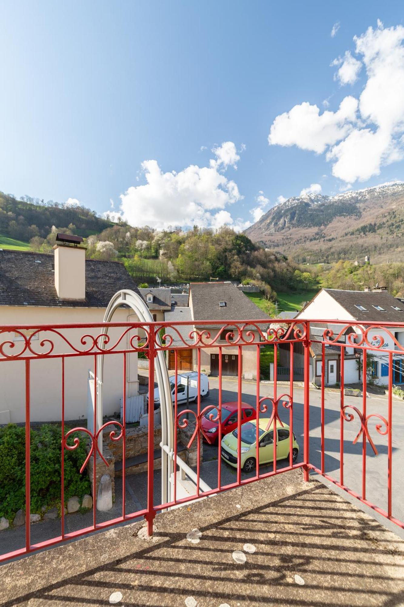 La Petite Maison Des Montagnes 吕兹-圣索沃尔 外观 照片