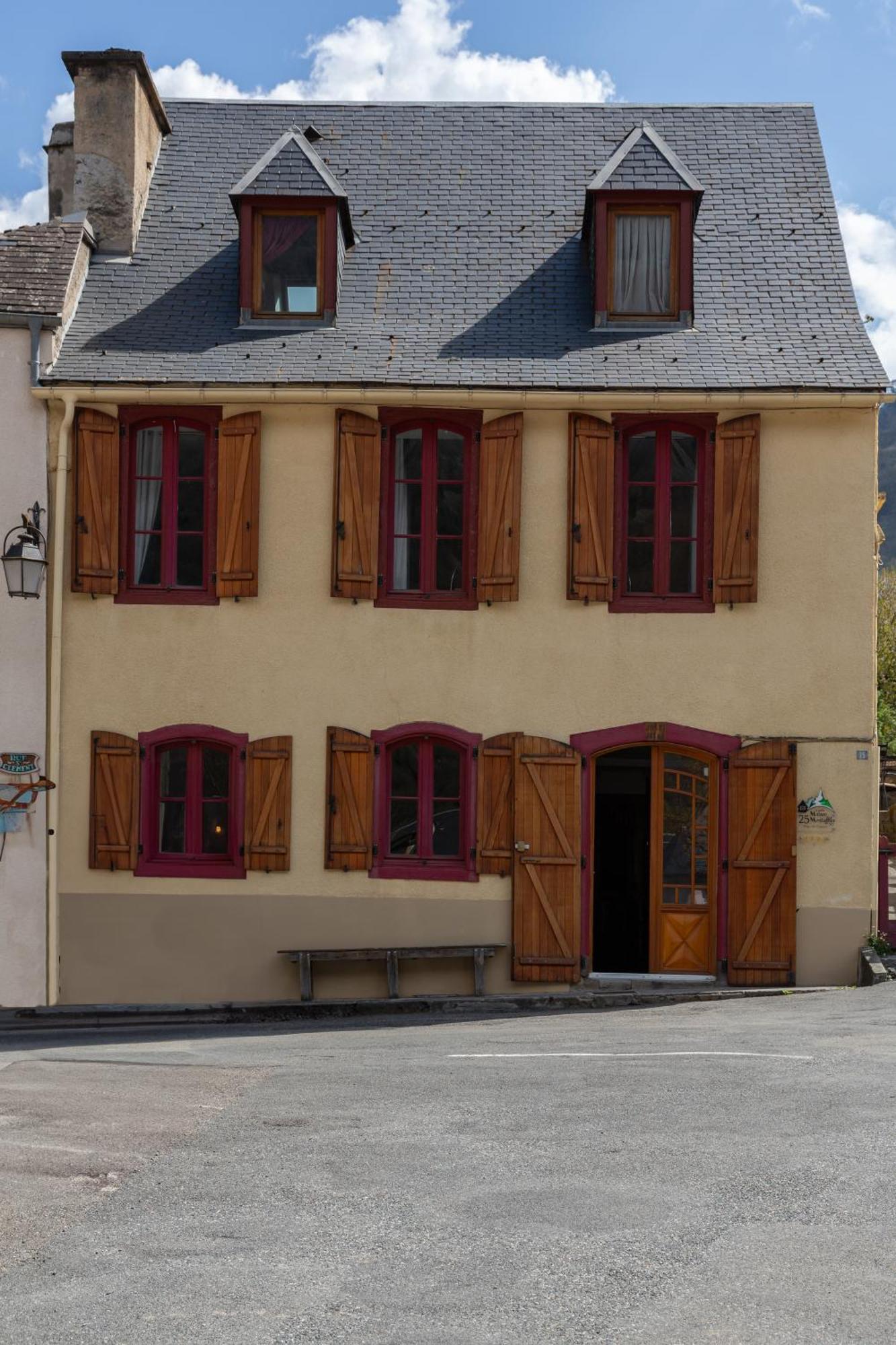 La Petite Maison Des Montagnes 吕兹-圣索沃尔 外观 照片